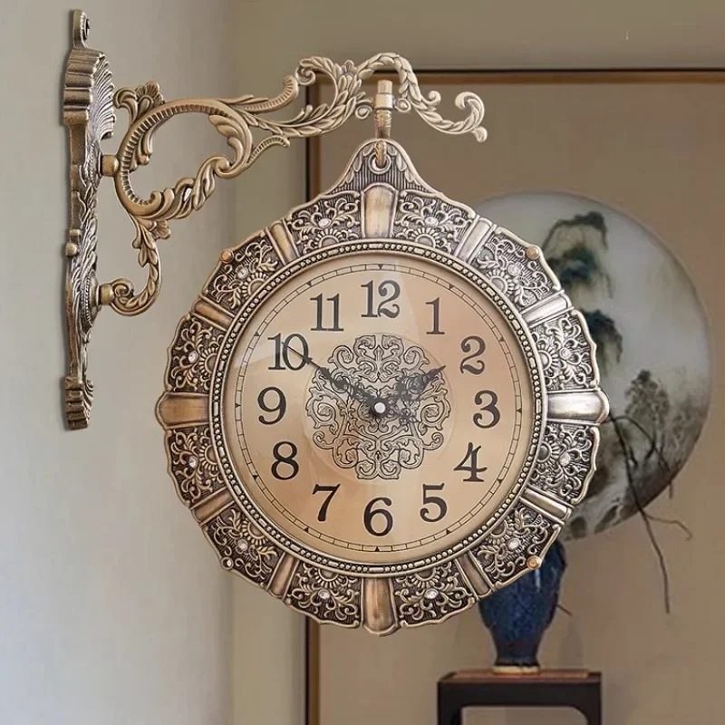 Luxury Lifestyle Gifts - Nordic Retro Living Room Wall Clock